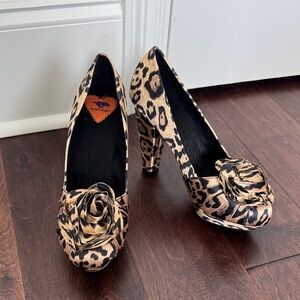 NEW Rocket Dog Women’s Leopard Animal Print Chunky Heels Shoes Party, sz 9.5